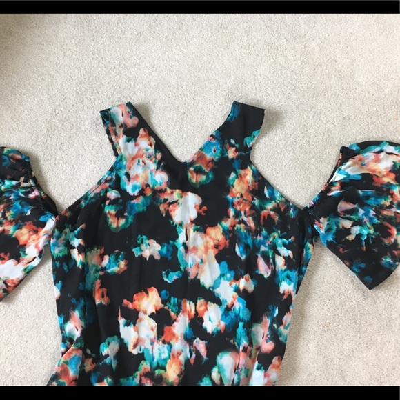 Decree cold shoulder dress XL - Picture 3 of 4